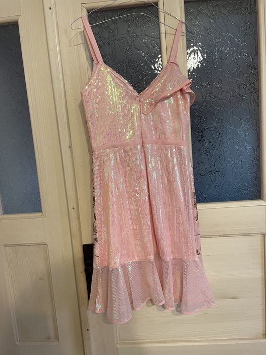 Rochie roz cu paiete