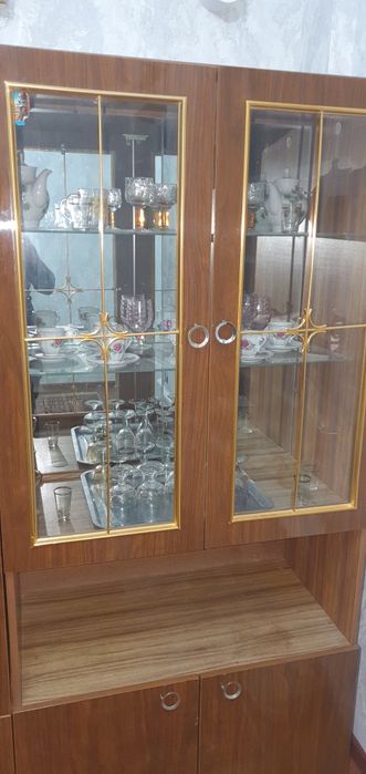 Сервант продаётся