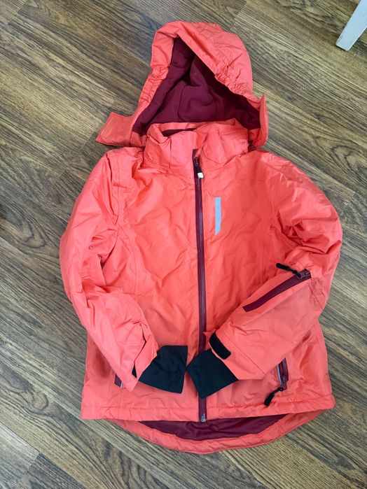 Детски ски екип.Размер 134-яке,долно 140