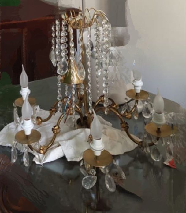 Lustra cu cristale si fasung subtire