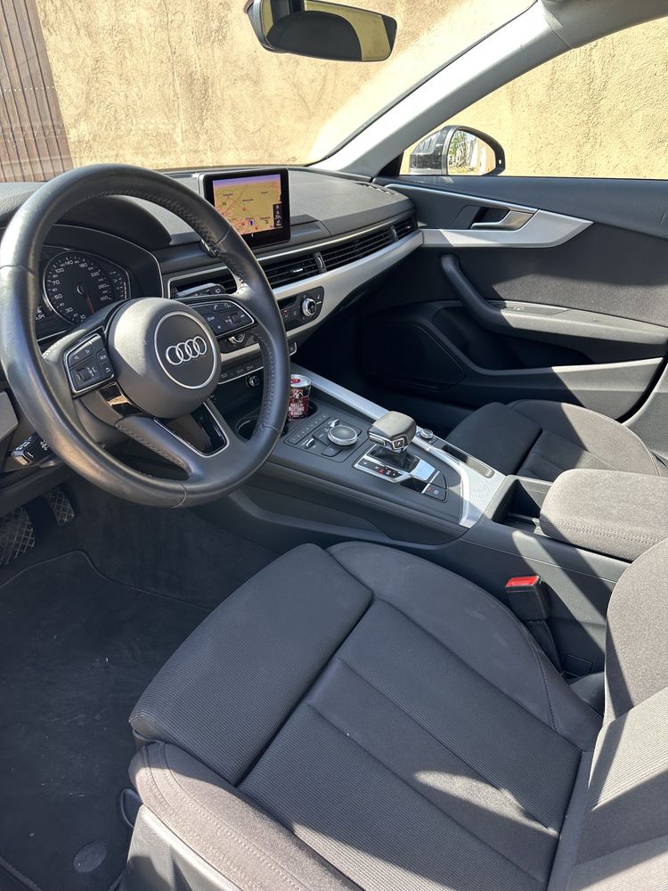 Audi A4 an 2019 in 213.000 km AUTOMAT