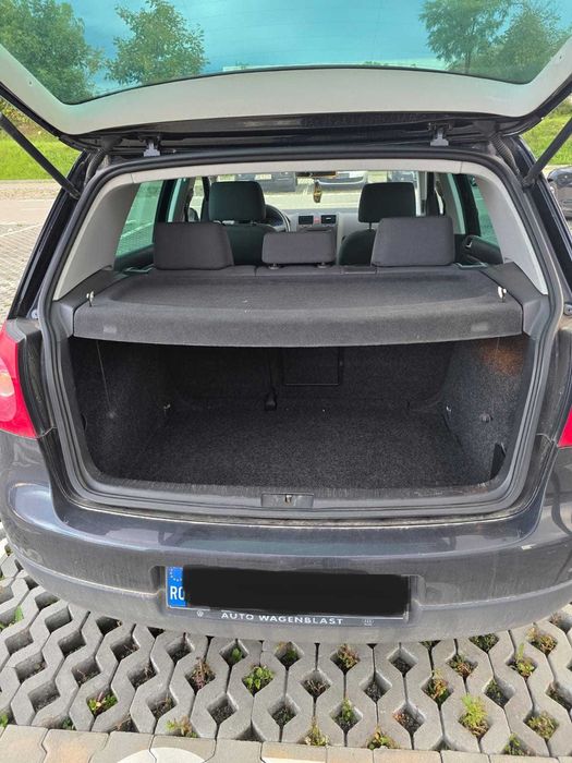 Volkswagen Golf 5 1.6 Benzina