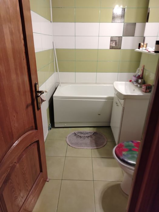 Vând apartament cu 3 camere