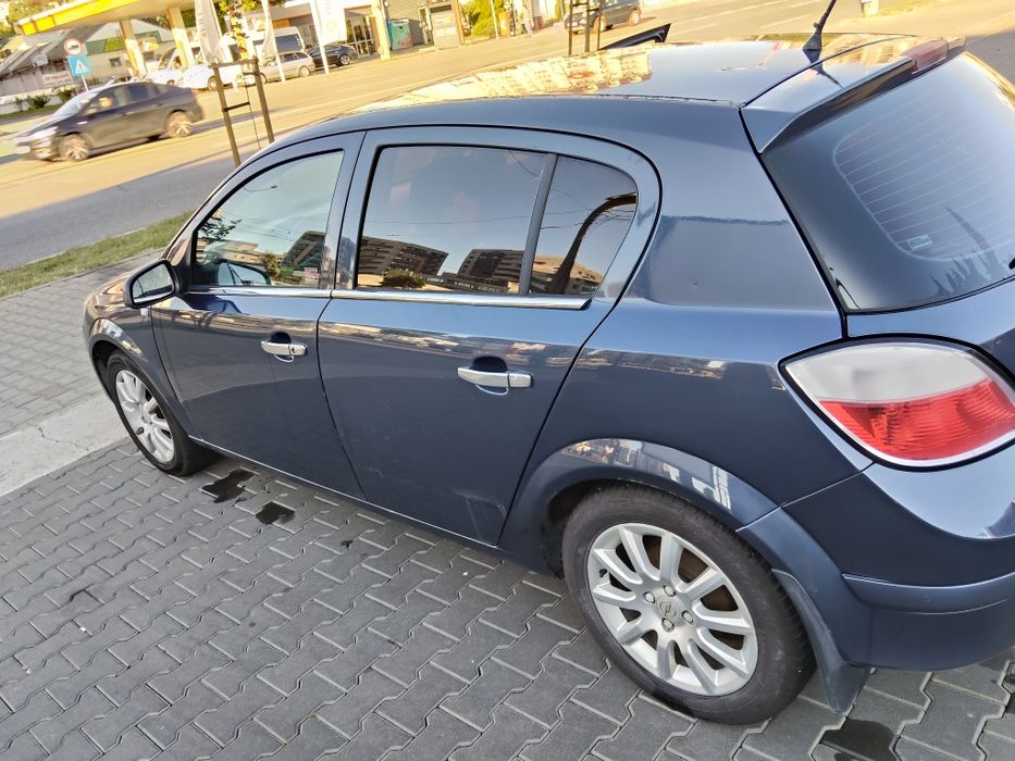 Opel Astra H 1.6 benzină