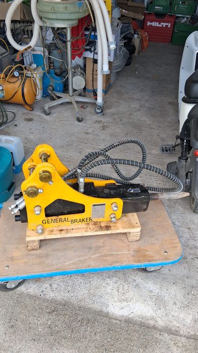 Escavator Lubeck W183 nou 1,8t cuplaj rapid picon,3cupe garanție 2 ani