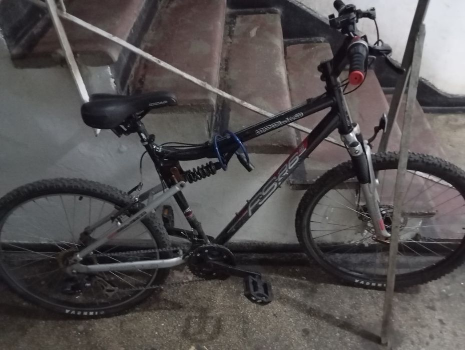 Vând bicicleta mountain bike