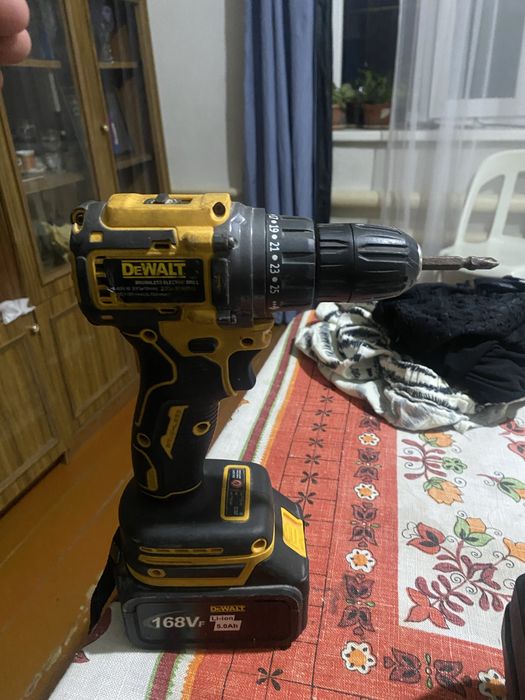 Шуруповерт девальт