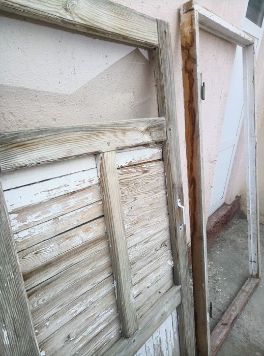 Эшик сотилади ишлаган