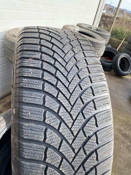 Bridgestone 235/55/19 dot 2022