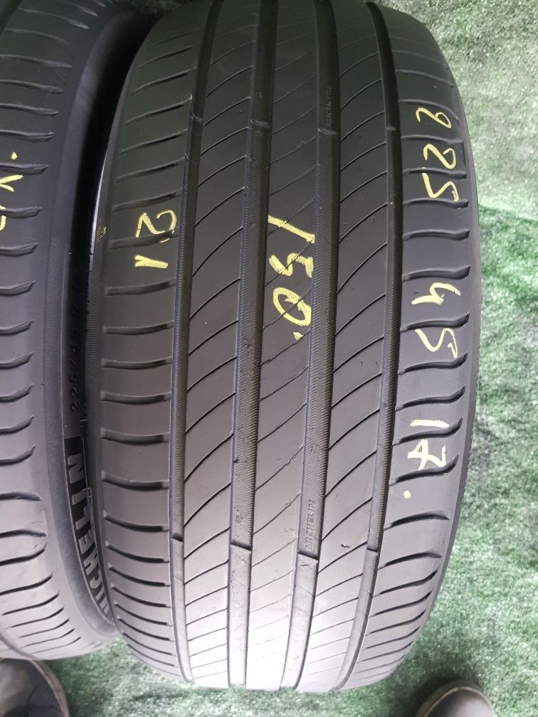 Anvelope 2x225 45 17 michelin dot 21 mm 4.7