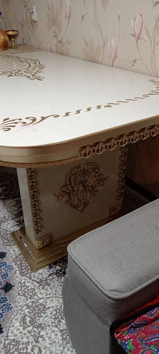 Стол стулья срочно продам