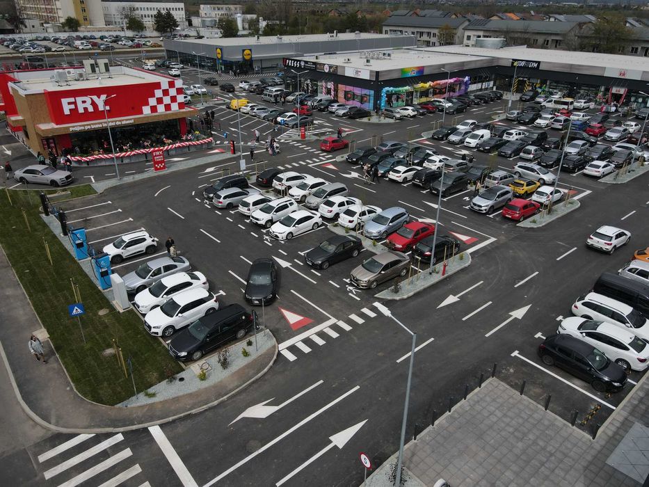 Inchiriem spatiu comercial 264 mp Funshop Park Ploiesti, Prahova