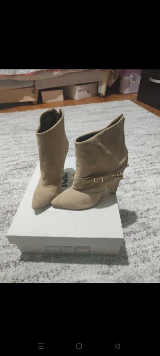 Cizme piele întoarsă noi