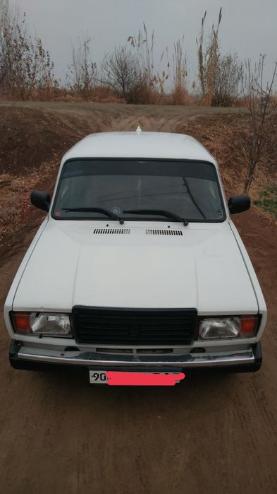 Vaz 2107 sotiladi