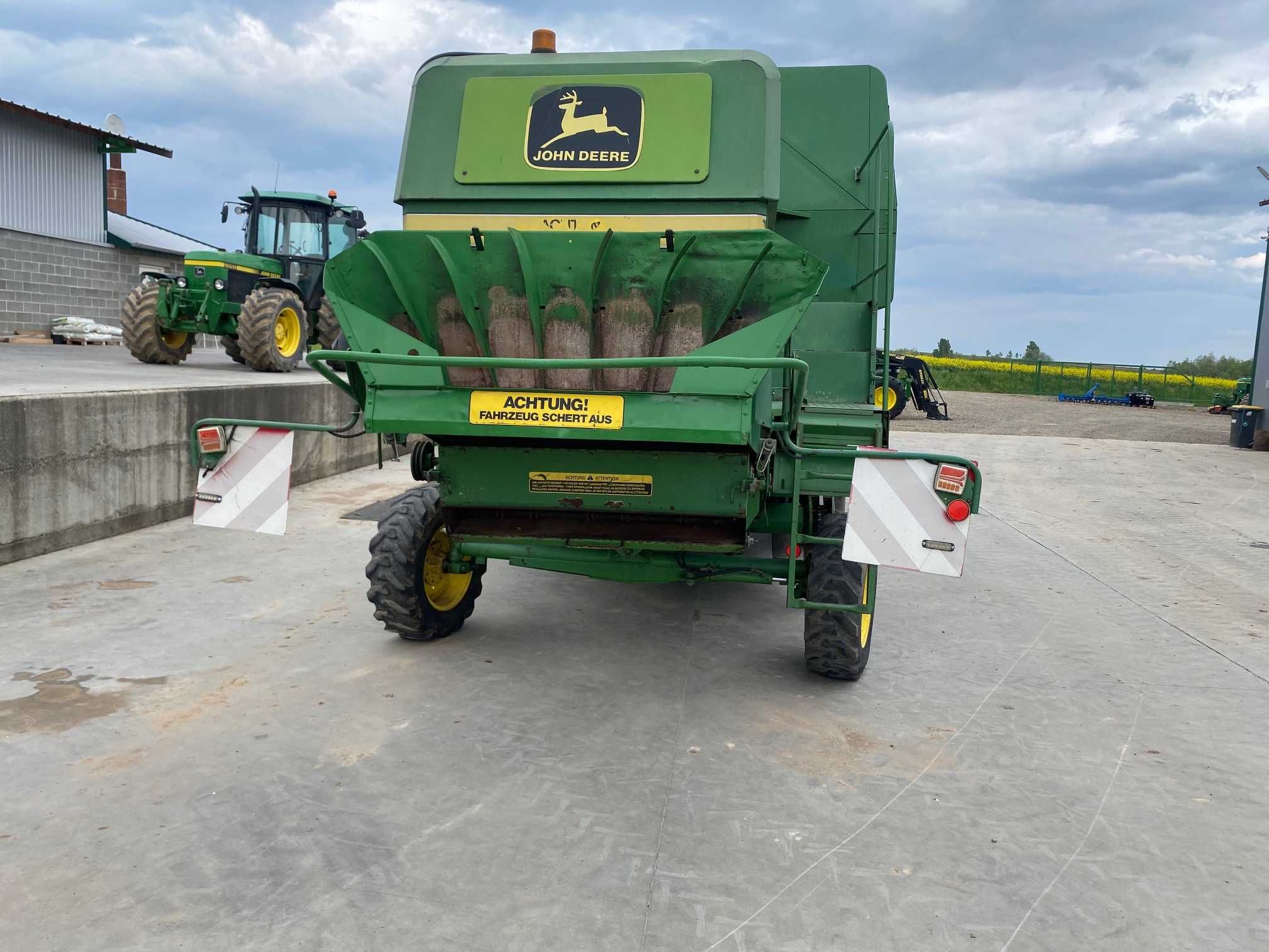 Combina John Deere 1072