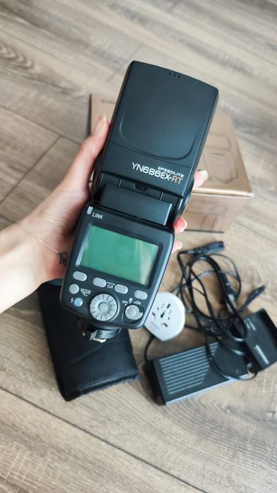 Canon EOS 70D + obiectiv Canon EF 50mm F1.8 STM + BLIȚ Yongnuo