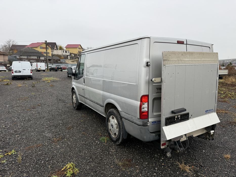 Ford transit cu lift