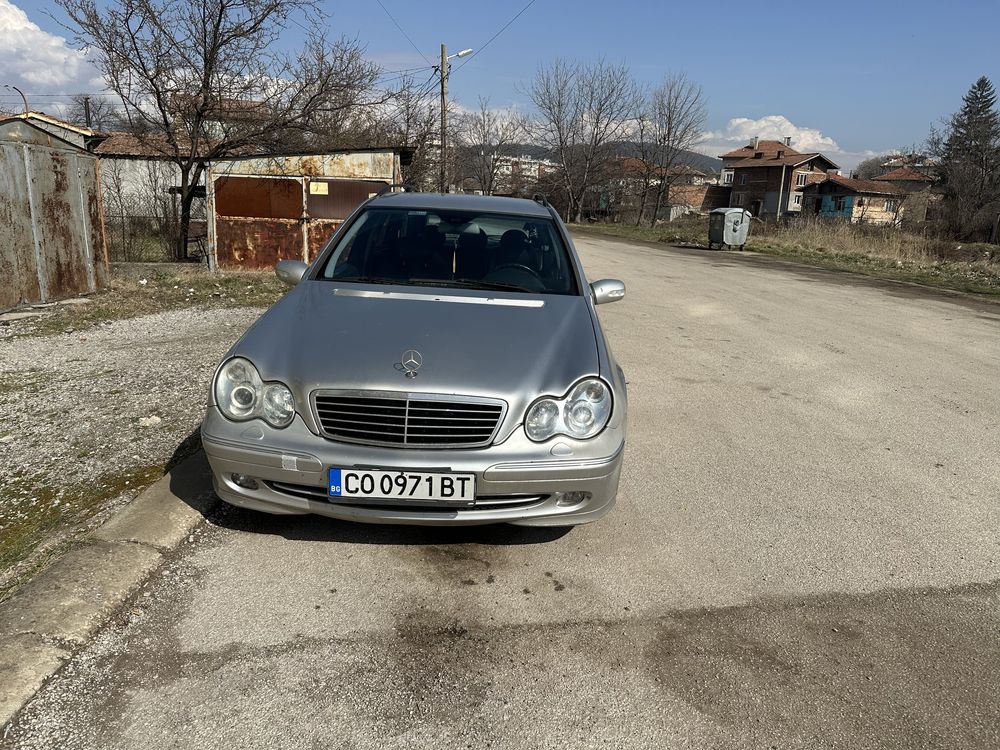 Mercedes C220 150кс