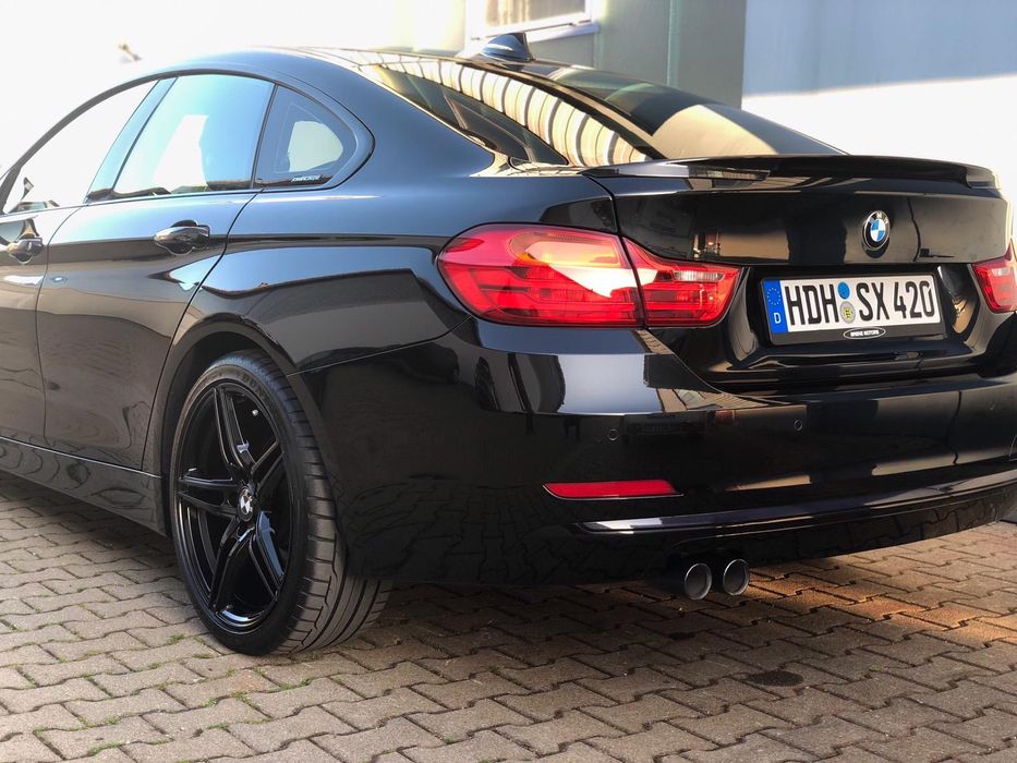 Vând jante BMW în 2 lățimii cauciucuri noi R19