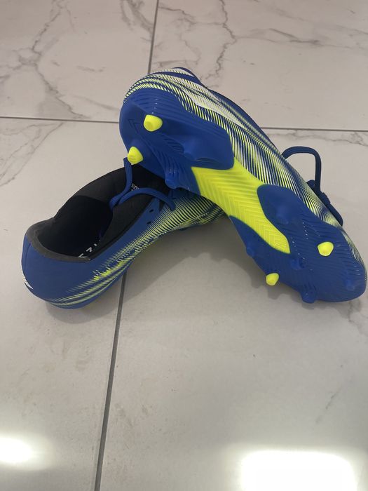 Ghete de fotbal Adidas nemeziz.2