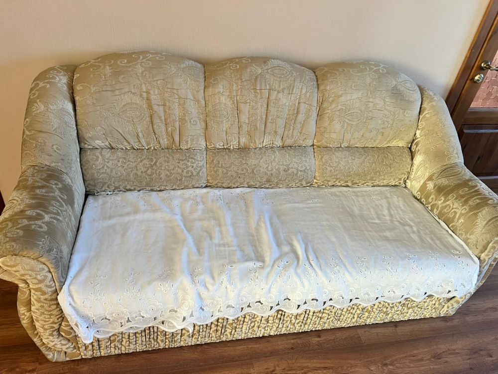Продаю диван и 2 кресла