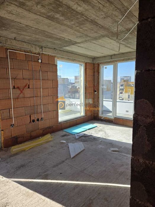 Продава се Двустаен апартамент в Пловдив, Гагарин - 72 кв.м за 1084 €/кв.м - Снимка #5