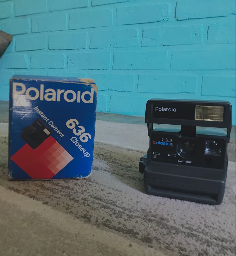 Легендарный ретро-фотоаппарат Polaroid 636 Close Up