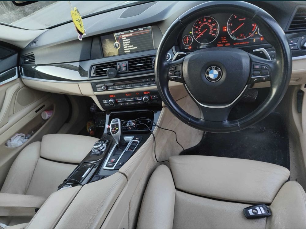 Dezmembrez BMW F10 520d seria 5 motor cutie faruri capota interior 7