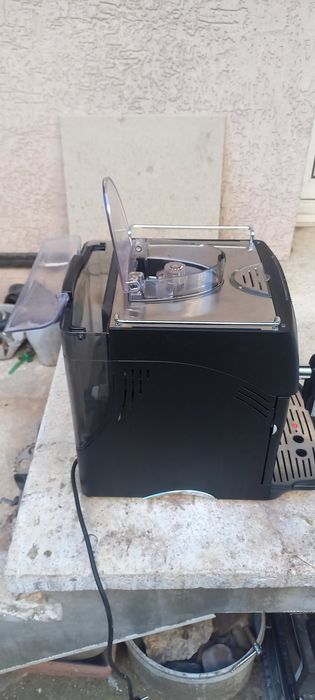 Продавам кафемашина  Саеко инканто де лукс