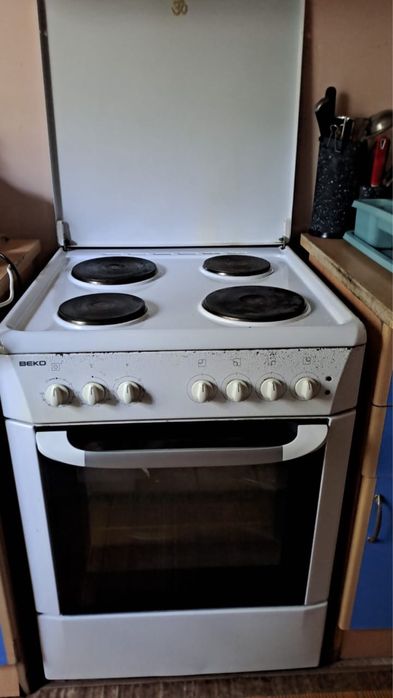 Продам электрическую плиту
