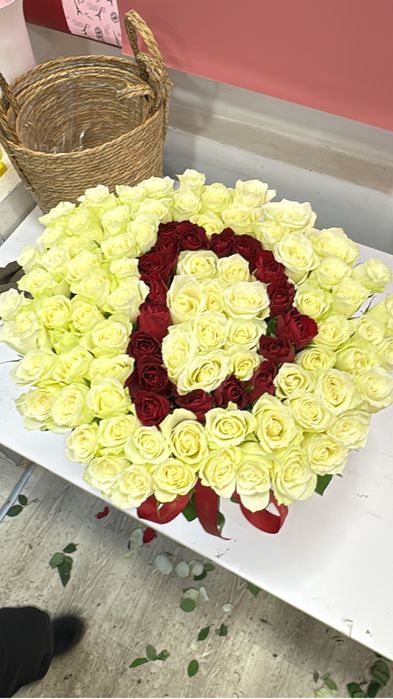 корзина с буквой