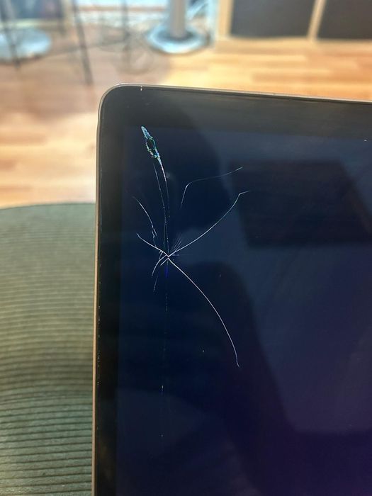 MacBook Pro 13 inch M2 A2338 ecran spart