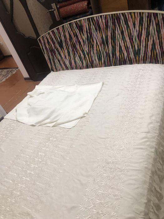 Продаю спальную куровать б/у