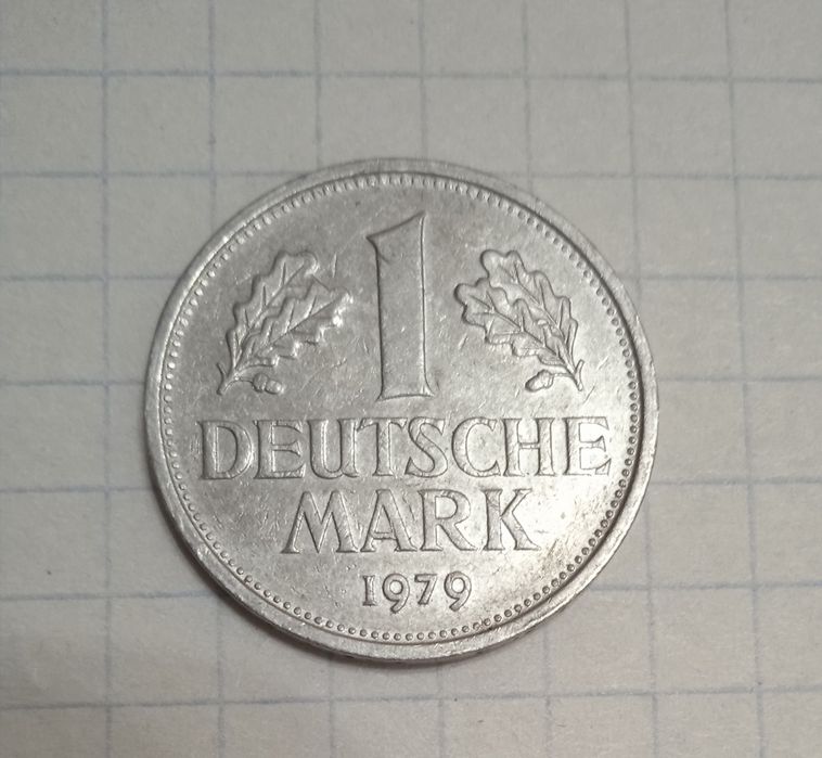 Монеты коллекционные 1 марк, 50 тиын