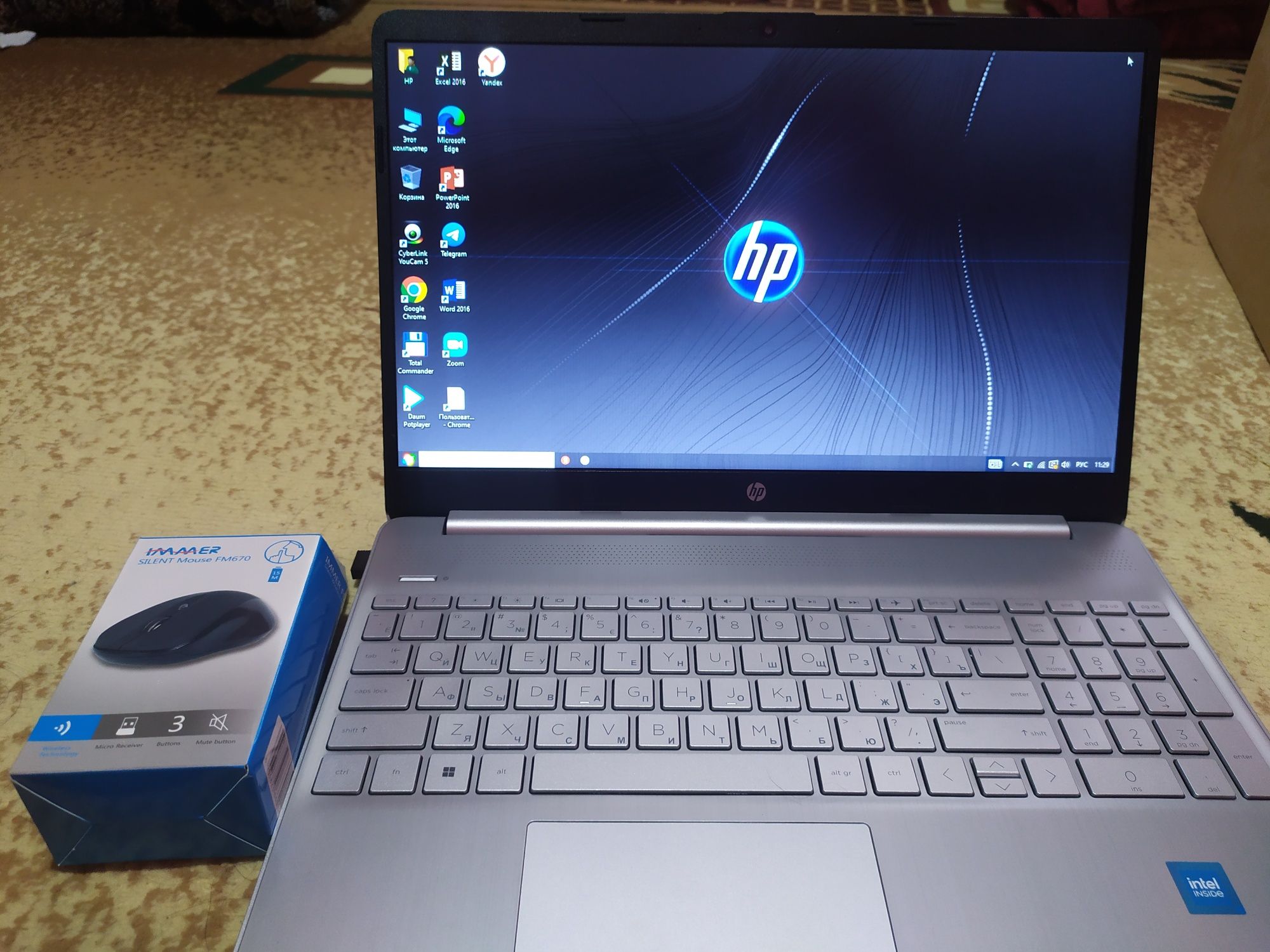 Hp 15 s laptop sotiladi.
