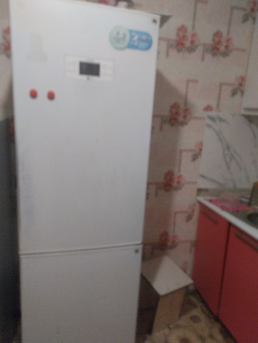 Продам холодильник