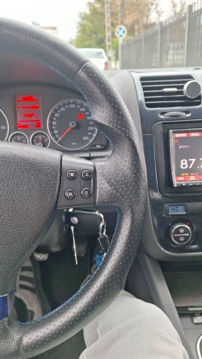 Se vinde volan golf 5
