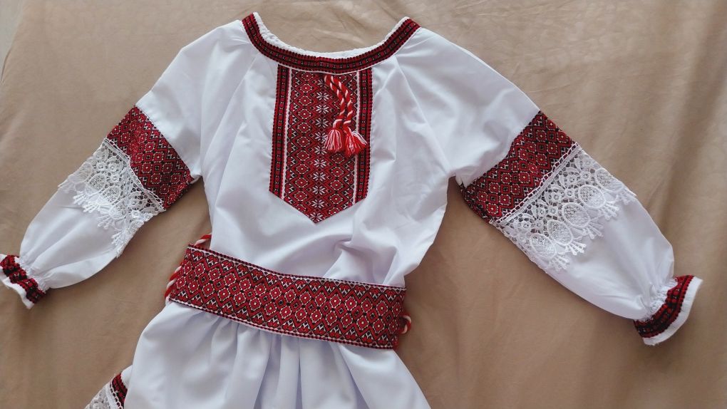 Costum popular/national mar. aprox 122