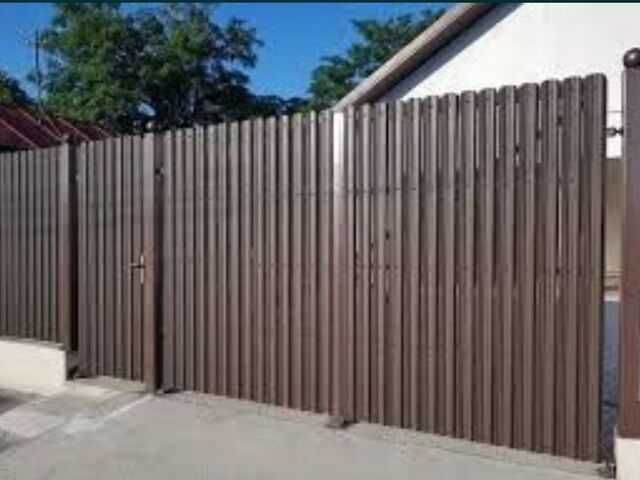 Garduri si porti stil jaluzea, sipca metalica, tabla cutata