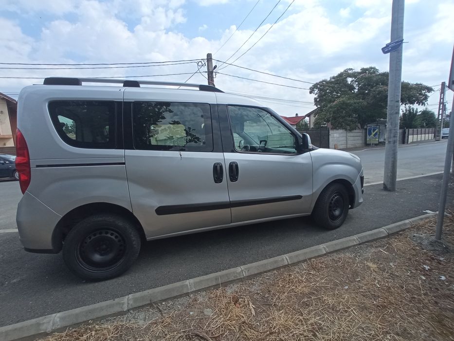 Fiat Doblo 7 locuri 1.6 motorina 2012