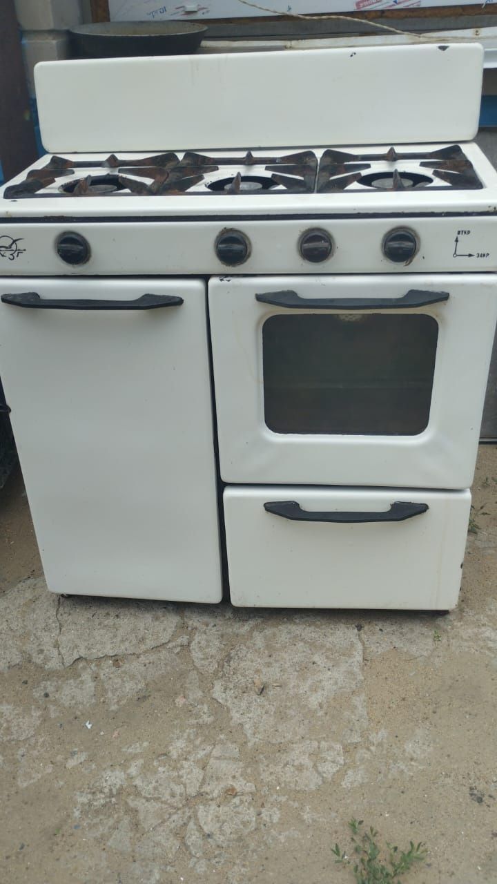 Продам плиту трех комфорочную