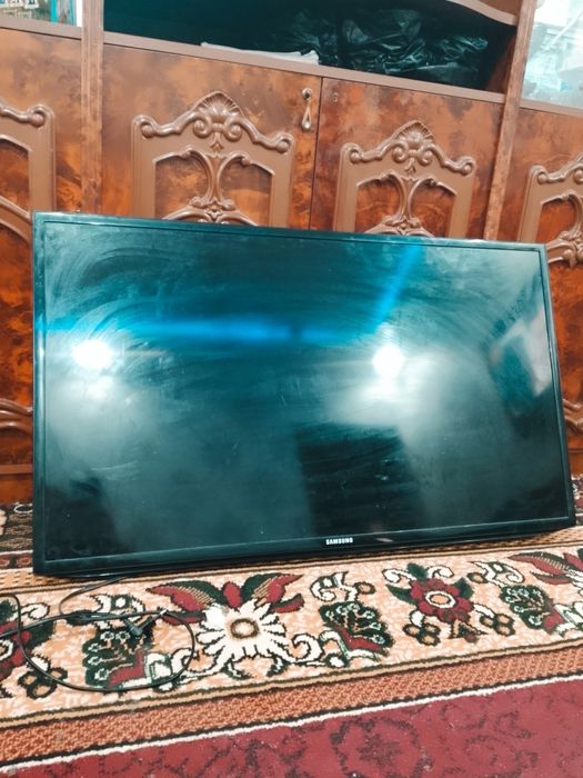 Телевизор samsung 45 диоганаль не смарт в идеальном рабочем состояние