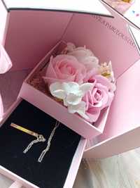 Кутия за бижута с вечна роза