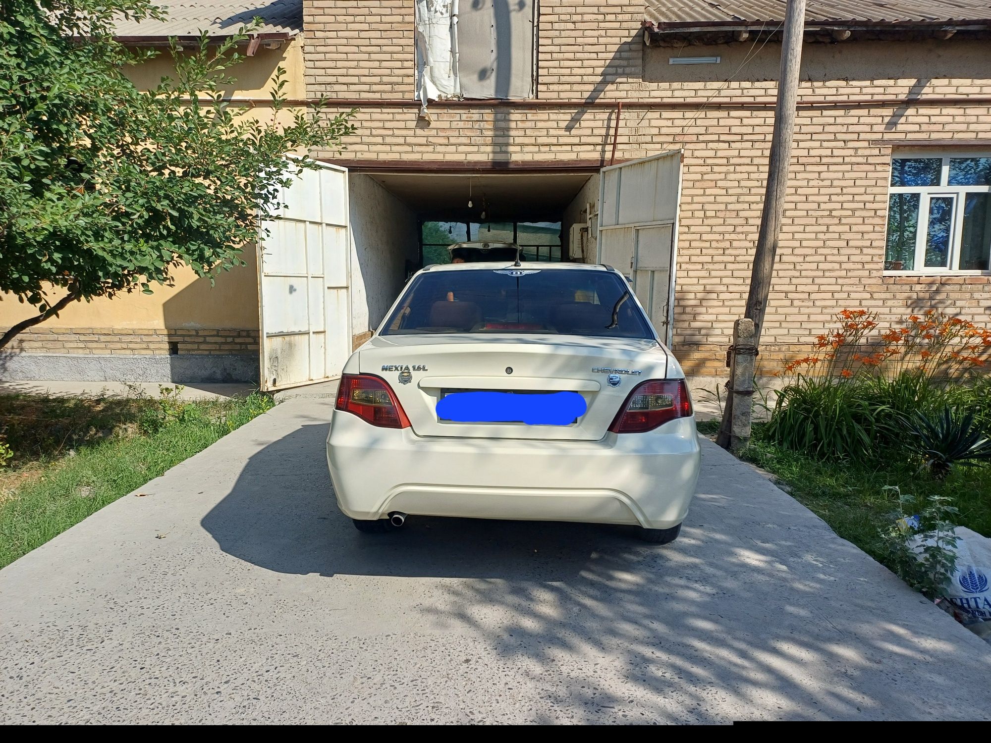 Nexia 2 sotiladi motor sons gibrit 1,5 narxi 3500$
