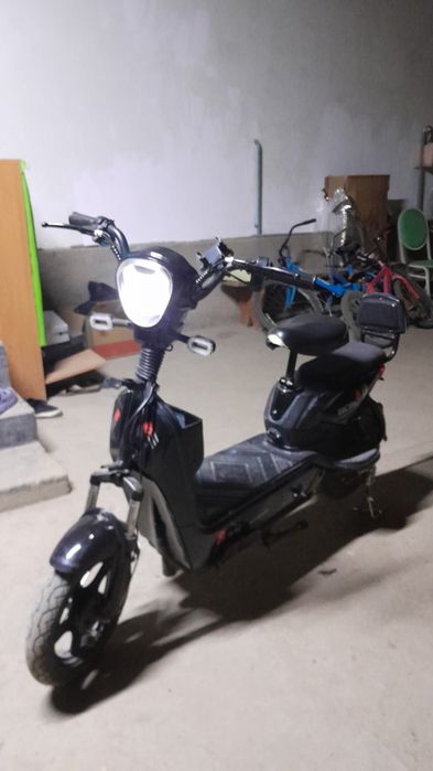 продам скутер по дешёвке