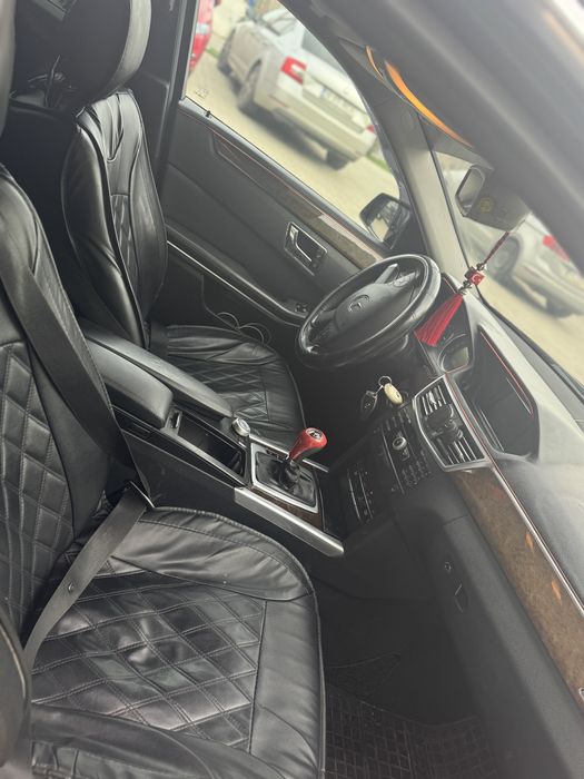 Vand  sau schimb e220!!