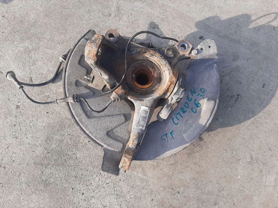 fuzeta stanga  fata citroen c5 3  3.0 hdi