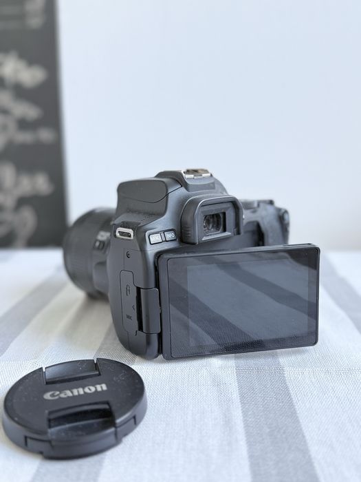 Vand canon dslr EOS 250D si obiectiv