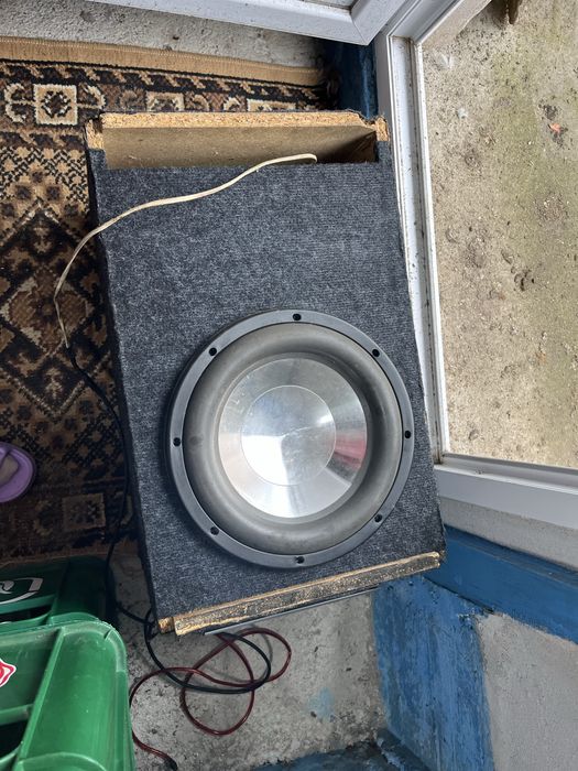Subwoofer auto in stare perfecta