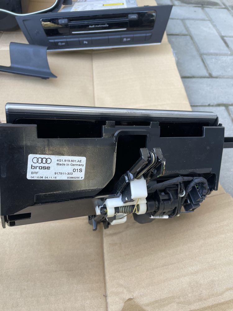 Consola centrala ceasuri de bord Audi A6 C7 facelift